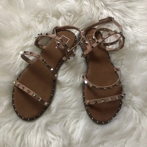 ShuShop Studded Flat Tan Summer Strappy  Sandals Sz 7.5 NWT - Picture 4 of 6